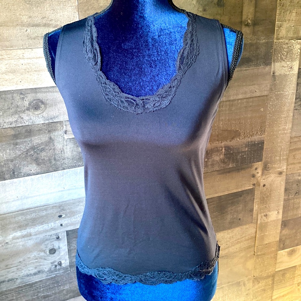 Black lace stretchy tank top